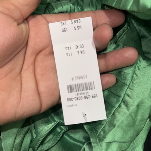 The A&F Giselle Pleated Cutout Maxi Dress - Picture 9 of 11